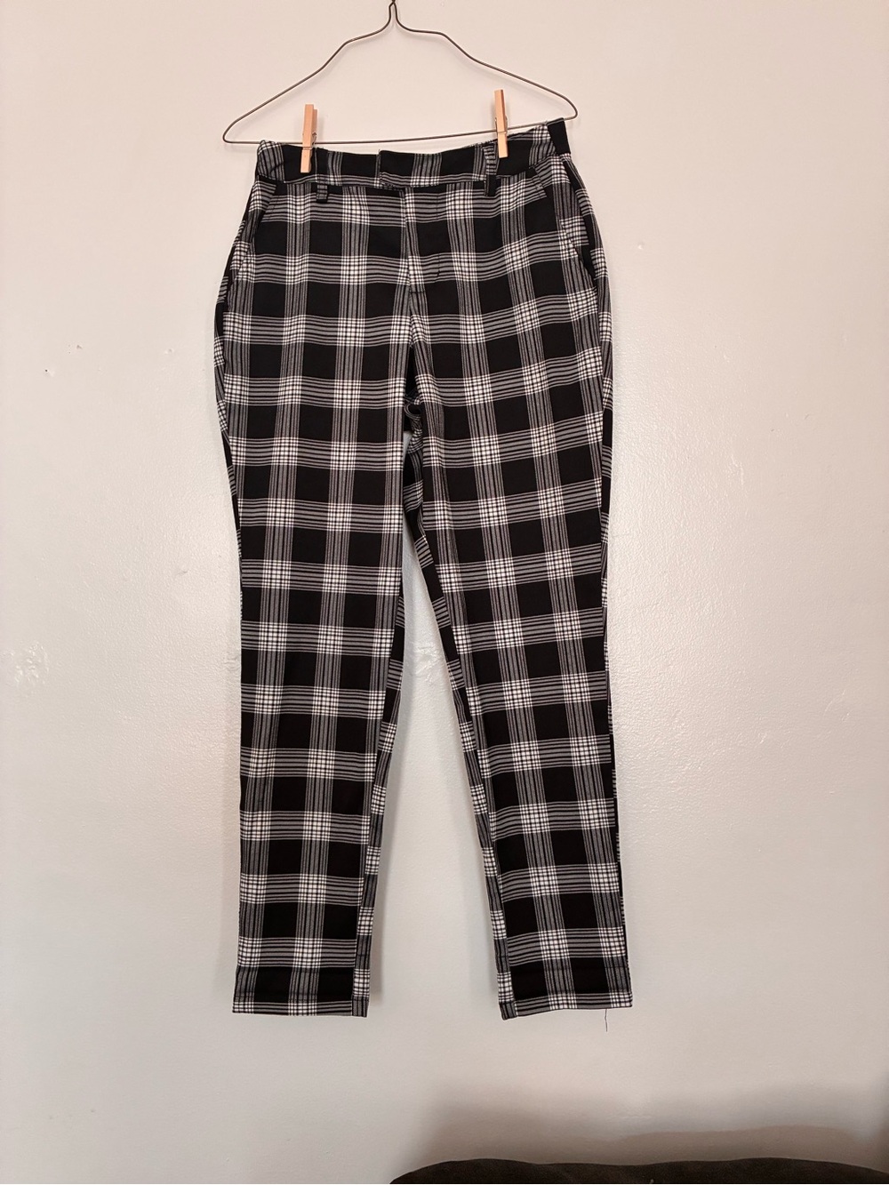 Hot Topic Black & White Plaid Pants